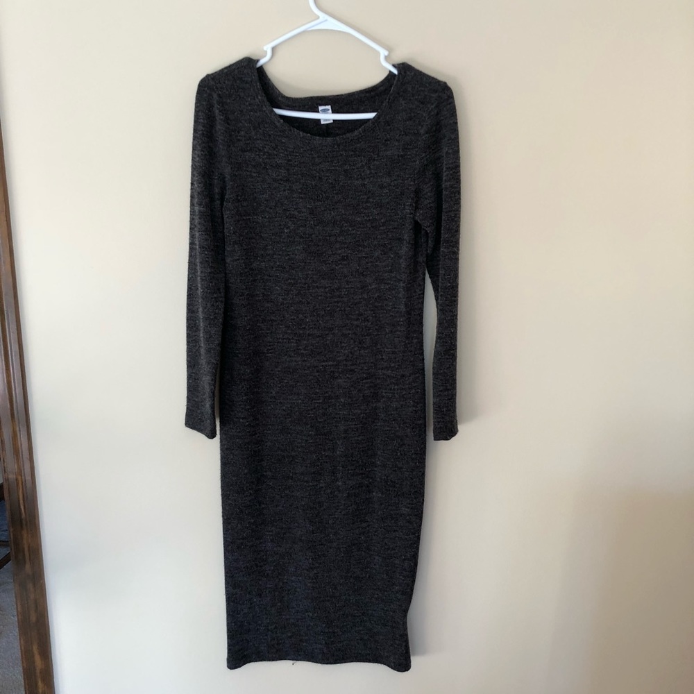Long sleeve gray midi dress